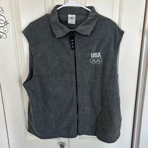 Team USA Olympic Fleece Vest-Embroidered Logo size 2XL

D